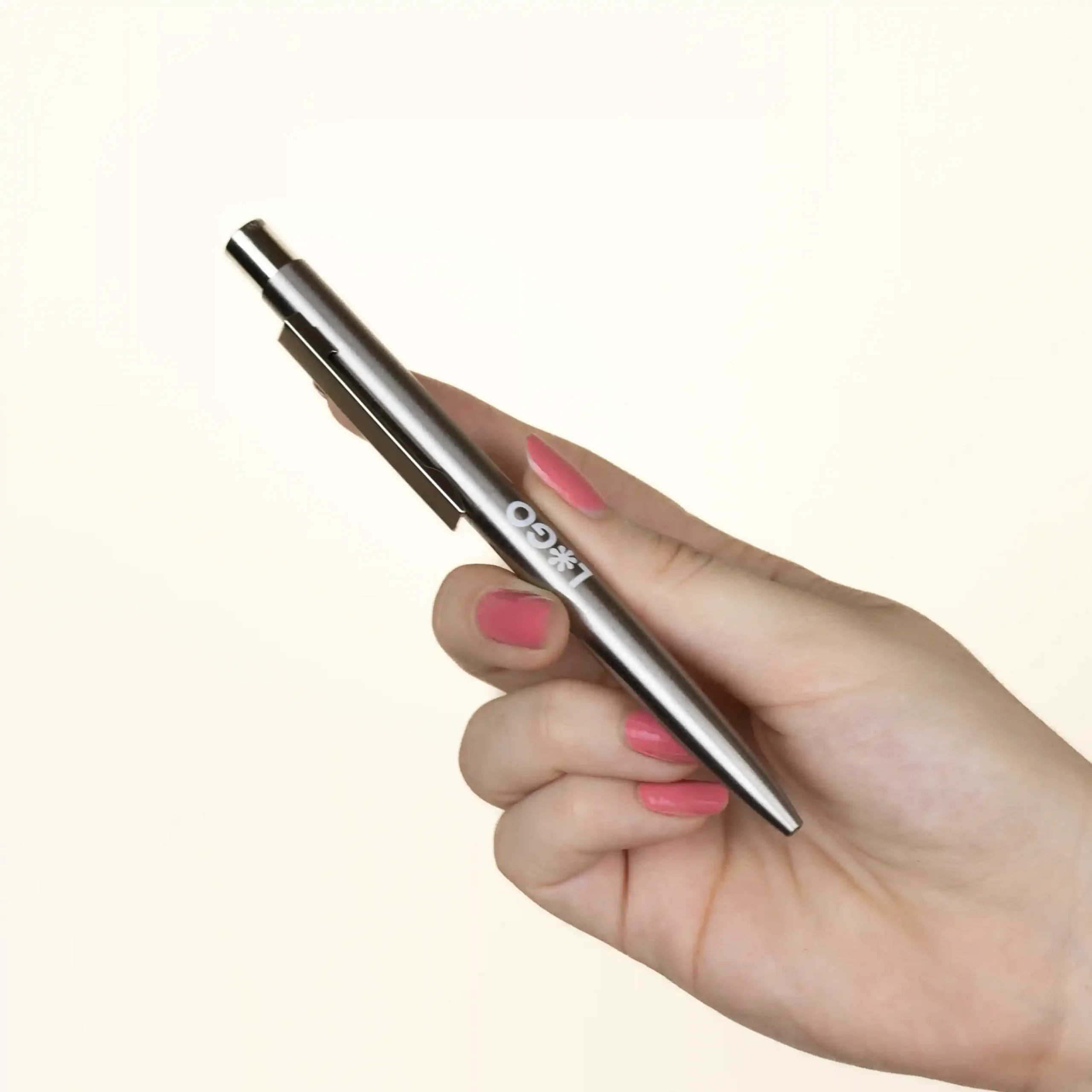 GATSBY: Stylo en acier inoxydable recyclé. Personnalisation en 1 couleur